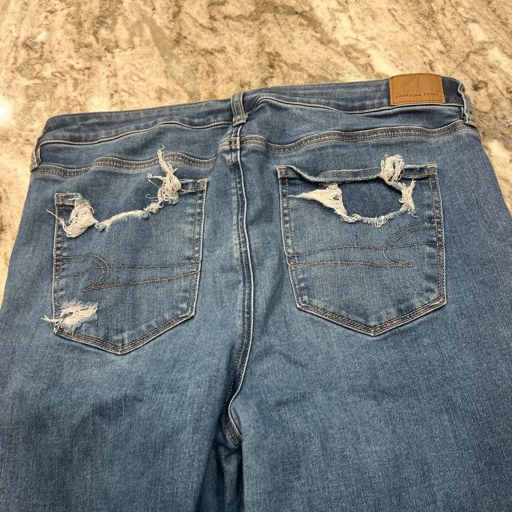 American eagle distressed‎ hi rise jegging Jena’s size 16 short